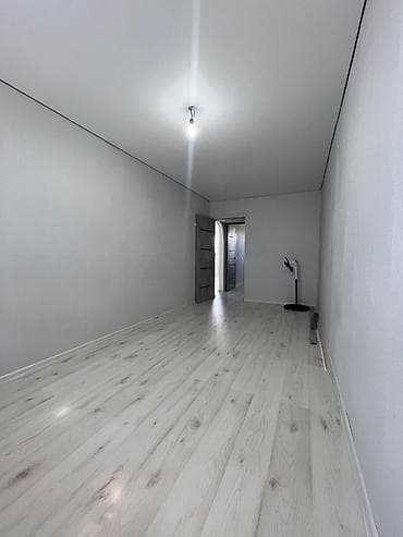 семья: 🏡 Продаётся уютная 3-комнатная квартира в 8-м микрорайоне! 📍 Отличное — 2