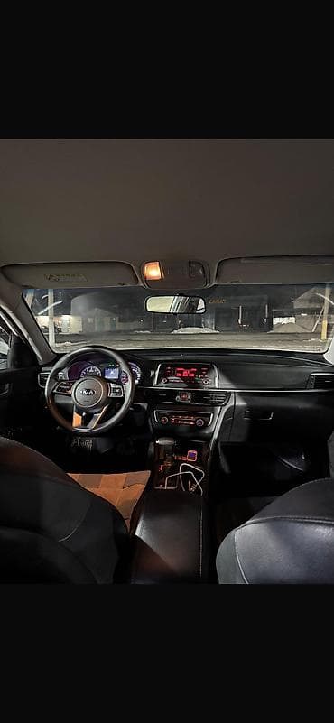 sprinter classic: Kia K5: 2019 г., Седан — 4