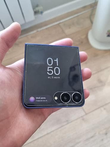необычные телефоны: Samsung Galaxy Z Flip7, с коробкой. Характеристики и особенности: - — 2