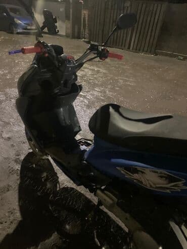 ящик для скутера: Скутер/мопед дорожный. Характеристики и особенности: - Форм‑фактор — 6