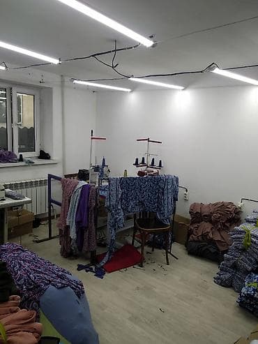 помишение: Помещения берилет 100 кв метр, помещения 1 этаж анан подвал — 9