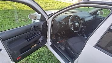 купить колесный экскаватор бу: Volkswagen Golf: 2003 г., 2 л, Механика, Газ, Универсал — 5