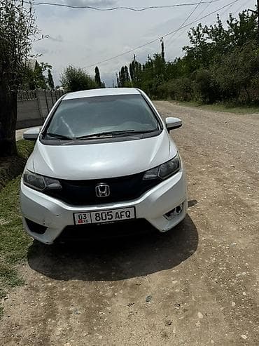 гольф стартер: Honda Fit: 2015 г., 1.5 л, Автомат, Бензин, Хэтчбэк — 2