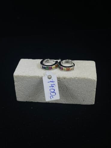 украшение шампанского для свадьбы: Элегантные серьги-кольца серебристого цвета, украшенные россыпью — 15