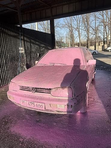 Volkswagen Golf: 1994 г., 1.6 л, Механика, Бензин, Хэтчбэк