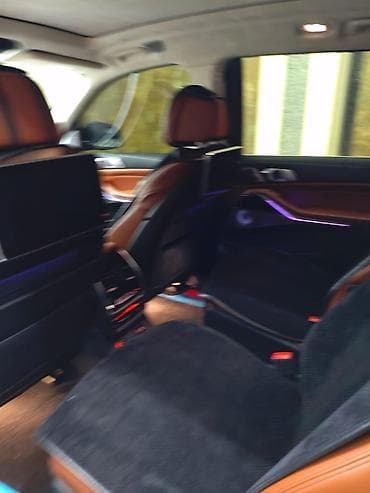 q 7: BMW X7: 2020 г., 4.4 л, Автомат, Бензин, Внедорожник — 7