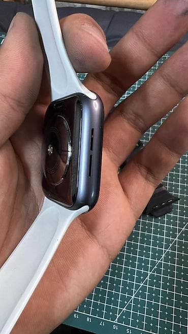 mi watch lite бишкек: Apple Watch 4 44 mm в хорошем состоянии в комплекте белый ремешок — 9