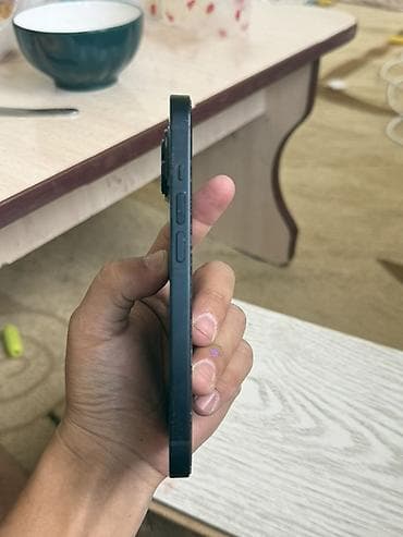 ipone 4: IPhone 14, Б/у, 128 ГБ, Черный, Защитное стекло, Кабель, Коробка, 86 % — 2