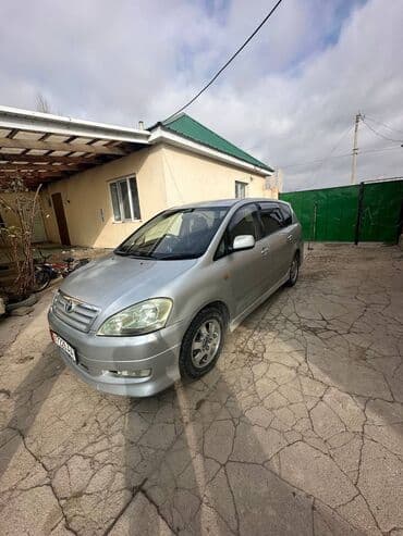 продаю в связи с переездом: Toyota Ipsum: 2002 г., 2.4 л, Автомат, Газ, Минивэн — 5