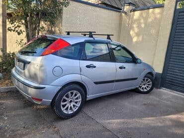 Ford Focus: 2004 г., 1.8 л, Механика, Бензин, Хэтчбэк