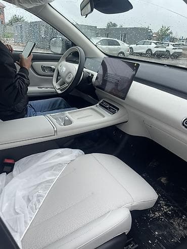 Changan: Changan Qiyuan Q05: 2026 г., Электромобиль, Кроссовер — 4