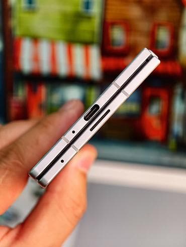galaxy z fold 5: Samsung Galaxy Z Fold7, Б/у, 512 ГБ, цвет - Серебристый, 2 SIM — 7