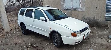 bmw 2004: Продаётся универсал белого цвета. на ходу всё работает - Кузов — 2