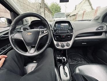 Продажа авто: Chevrolet Spark: 2017 г., 1 л, Автомат, Бензин, Хэтчбэк — 5