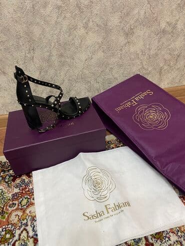 шлепка: Босоножки, 38, Sasha Fabiani, Новый, цвет - Черный, Бесплатная доставка — 1