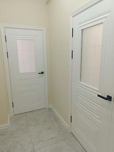 калонка в аренду: Современная отделка квартиры/комнаты в светлой бежевой гамме. - — 6