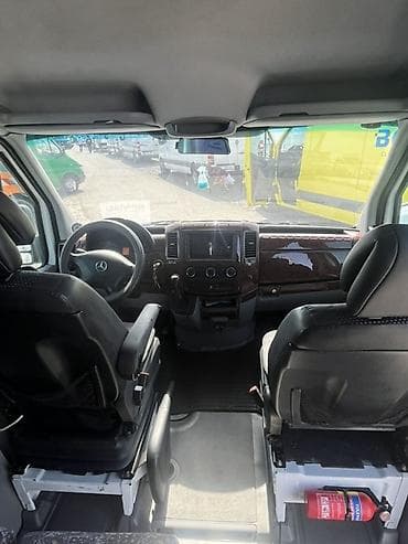 кио бонго: Mercedes-Benz Sprinter пассажирский микроавтобус (средняя база — 6