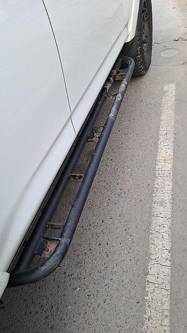 Автокосметика: Наружные накладки порогов Toyota, 2020 г., Б/у, Оригинал — 3