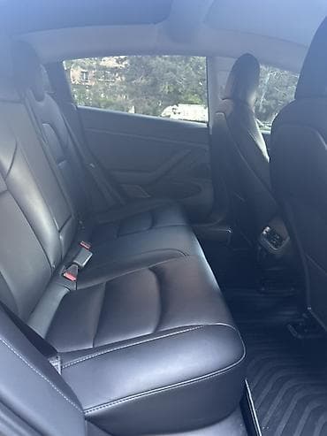 xpeng g3: Tesla Model 3: 2020 г., Электромобиль, Седан — 5