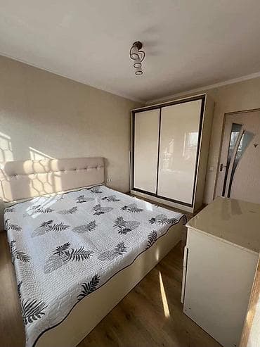 red centr: 3 комнаты, С мебелью полностью — 1