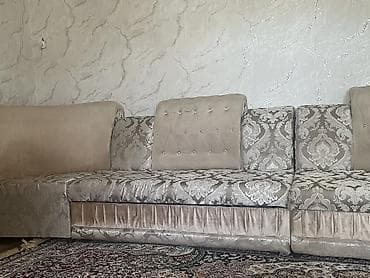 Дивандар: Бурчу бар диван, Кутулар менен — 3