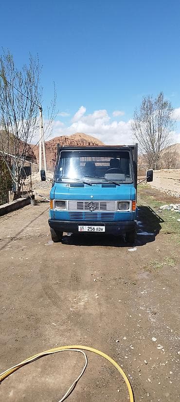 Транспорт: Жеңил жүк ташуучу унаа, Mercedes-Benz, Стандарт — 3