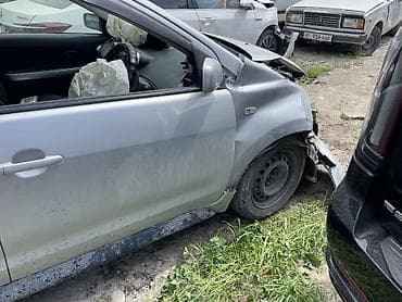 maksat: Toyota Ist: 2003 г., 1.3 л, Автомат, Бензин, Хэтчбэк — 4