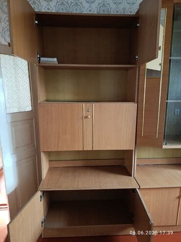 шкаф для одежды и обуви в прихожую: Продается стенка. В нормальном состоянии!! 9000 сом — 7