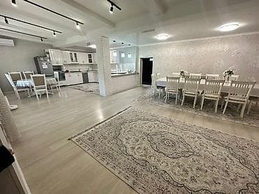 Продаётся дом в селе Новопакровка. Площади: • Дом: 279 м² • Участок