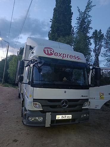 шины pirelli: Грузовик, Mercedes-Benz, Стандарт, 7 т, Б/у — 2