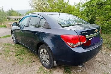 авто подголовник: Chevrolet Cruze: 2010 г., Седан — 1