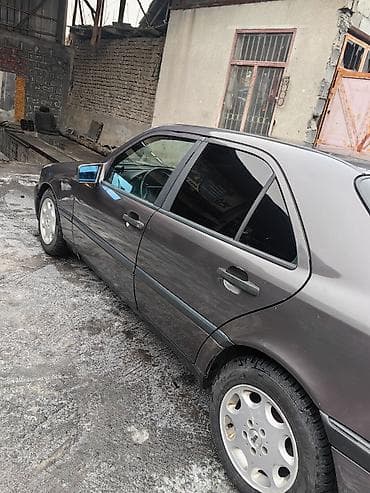 mercedesbenz w124 кузов: Mercedes-Benz C-Class: 1994 г., Седан — 5