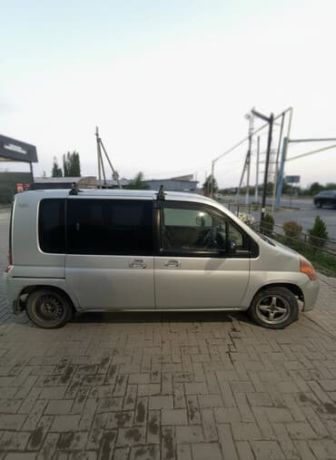 купить бокс на крышу автомобиля бу: Honda Mobilio: 2002 г., Минивэн — 1