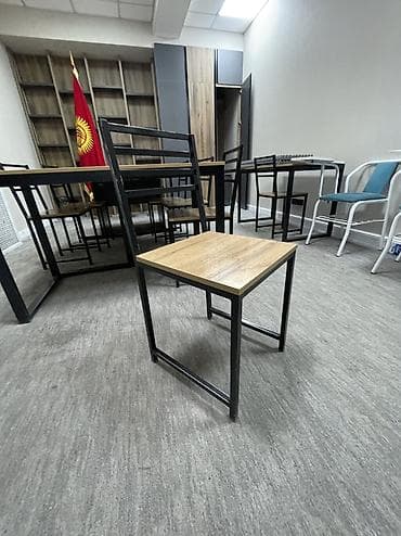 компьютерный стул: Стол и стул для кафе, Б/у — 8