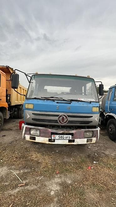 Dongfeng: Водовоз/цистерна на базе грузового шасси Dongfeng. Характеристики и — 2