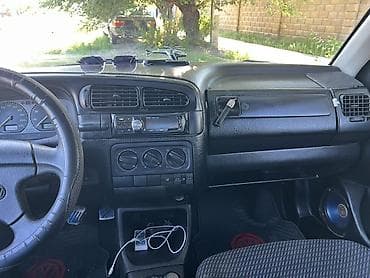 авто для такси: Volkswagen Vento: 1993 г., Седан — 8