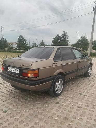 адисей парок: Volkswagen Passat: 1989 г., 1.8 л, Механика, Бензин, Седан — 5