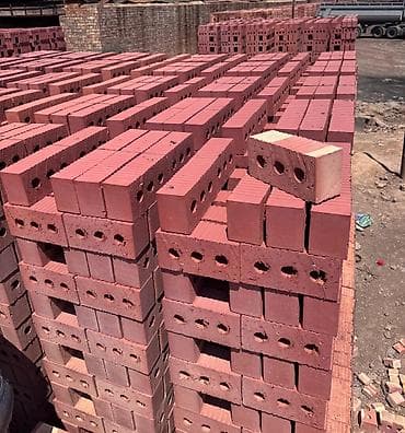 Строительный кирпич: Кирпич + доставка - Тип: керамический, пустотелый (сквозные круглые — 2