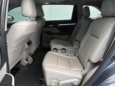 шторка багажа: Toyota Highlander: 2019 г., 3.5 л, Автомат, Бензин, Кроссовер — 10