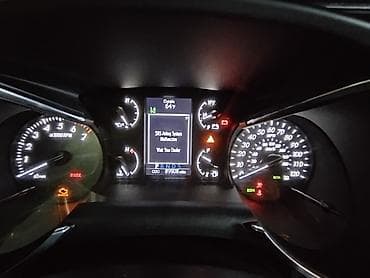 prius v: Toyota Sequoia: 2019 г., Внедорожник — 3