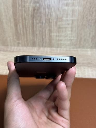 nokia 230: IPhone 15 Pro, Black Titanium — 6