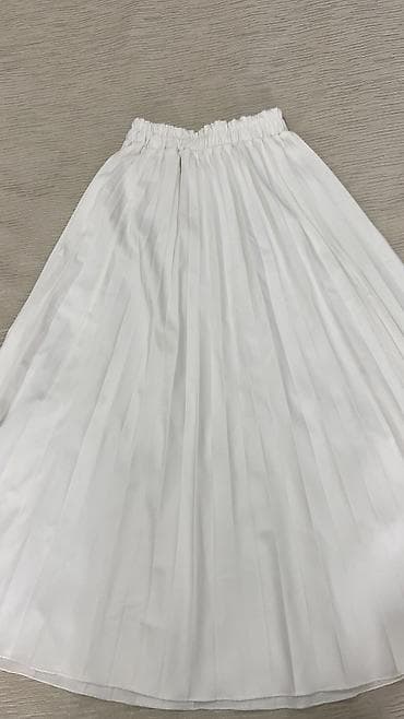 Джинсы: Женская одежда б/у размер 44-46, джинсы размер 32. Все за 1000 сом — 5