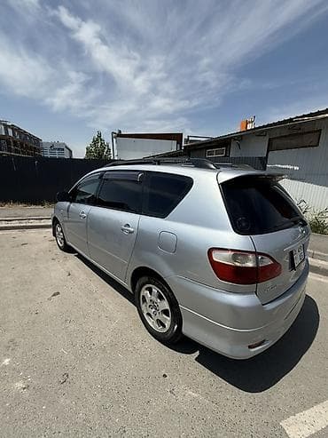 фара на 211: Toyota Avensis Verso: 2004 г., 2.4 л, Механика, Бензин, Минивэн — 3