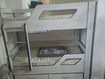 put up: Продаю двух ярусную кровать.Без матрасов!!.выдерживает 100кг.В — 2