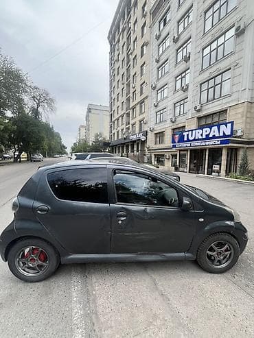 changan 75 plus: Toyota Aygo: 2010 г., 1 л, Механика, Бензин, Хэтчбэк — 4