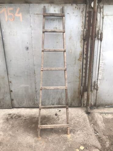Продаю деревянную лестницу, брус -(3)см., высота-2м., ширина-40см. at lalafo.kg Продаю деревянную лестницу, брус -(3)см., высота-2м., ширина-40см.