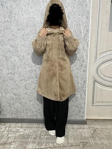 Шуба, По колено, Китай, С капюшоном, L at lalafo.kg Шуба, По колено, Китай, С капюшоном, L