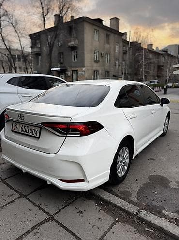 Транспорт: Toyota Corolla: 2020 г., 1.2 л, Автомат, Бензин, Седан — 4