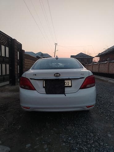 bmw x5 e70: BYD E5: 2018 г., Седан — 2