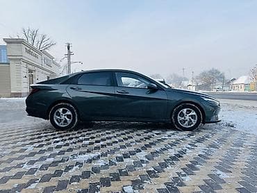 camry 2020: Hyundai Elantra: 2021 г., 1.6 л, Автомат, Бензин, Седан — 4